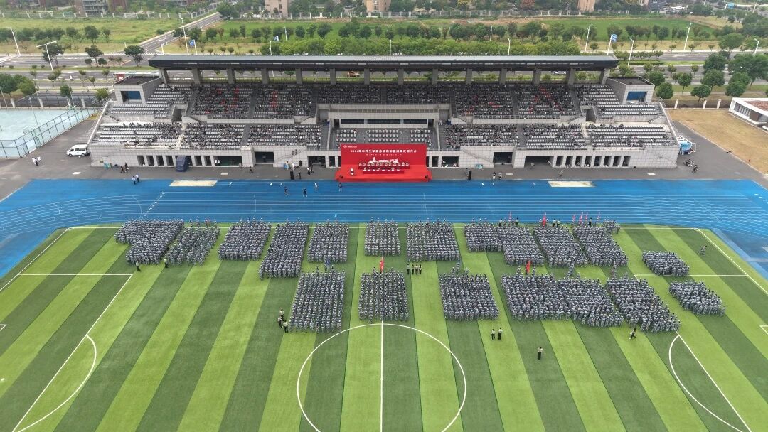 戎装淬火，展翅长空！南航2026级新生军训圆满收官！